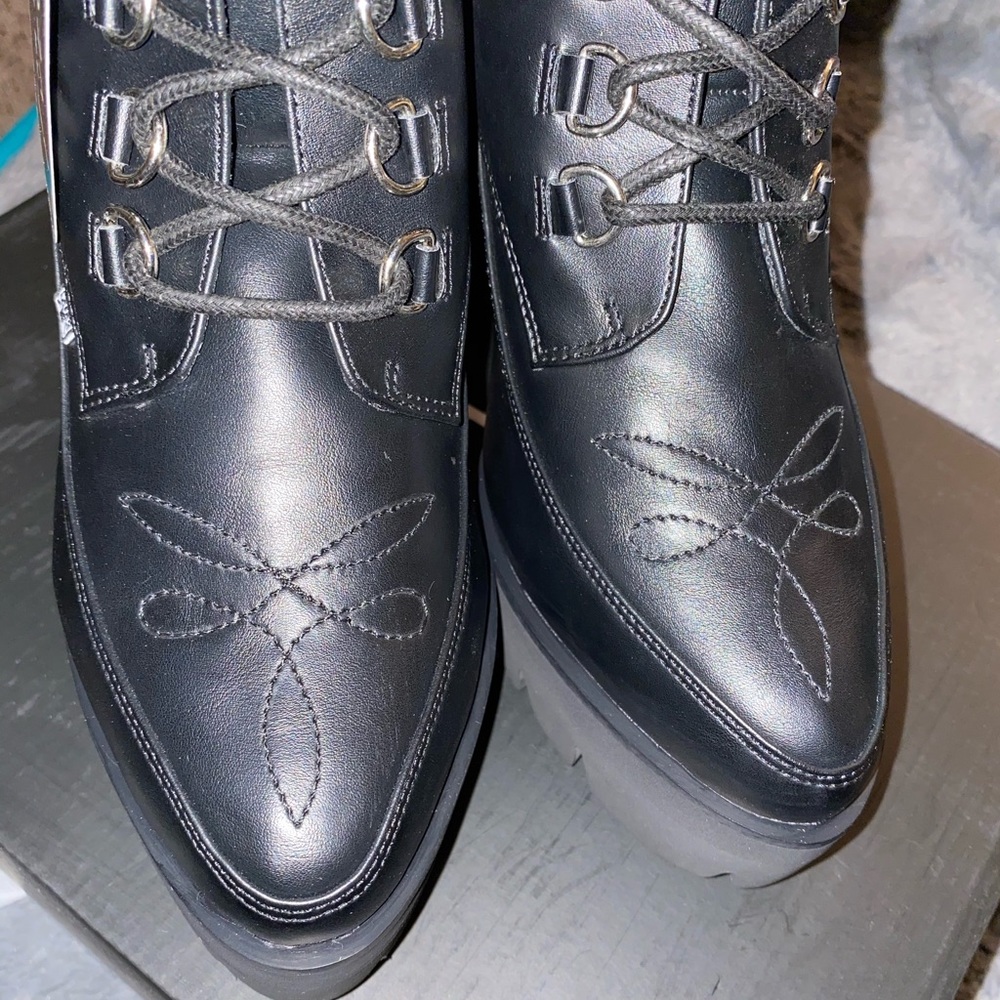 TUK Point Bootie Platform Heel - Picture 3 of 7